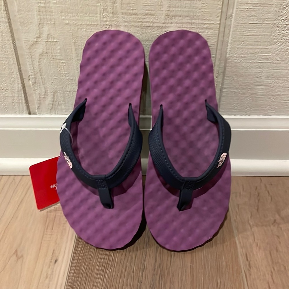 The north face flip flops